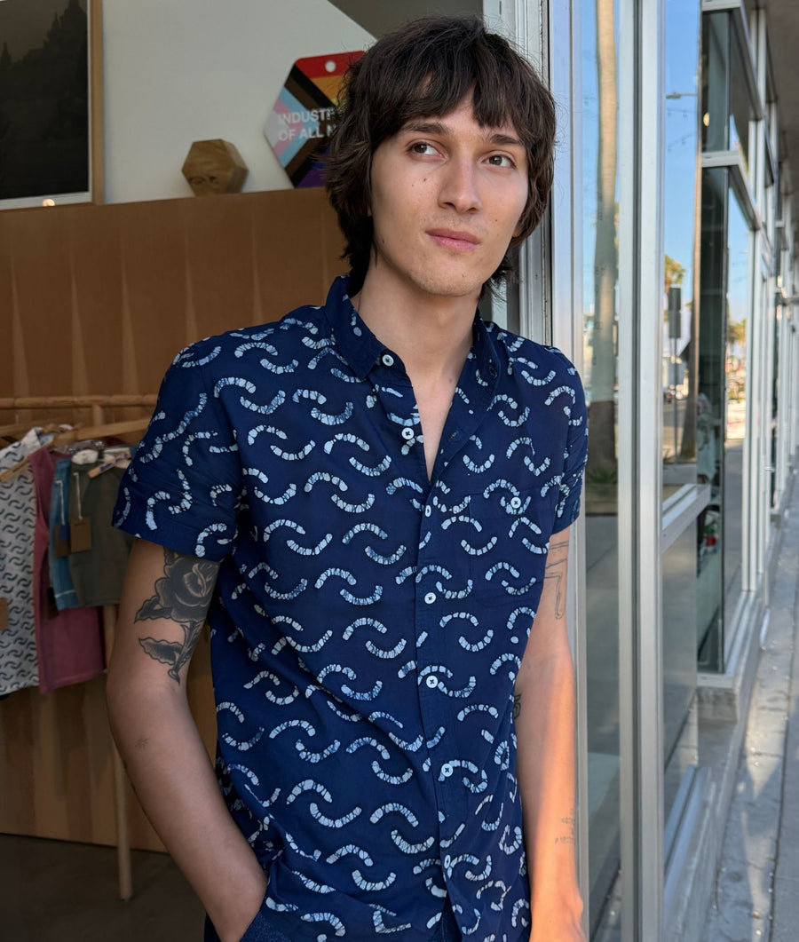 Alex wearing the Arcus Shirt in Indigo 12