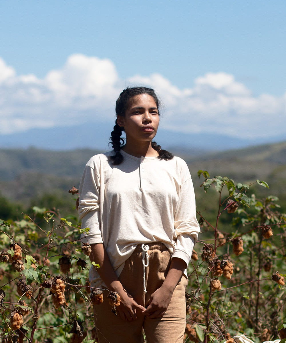 WILD_CARD_WOMAN_IN_FIELD_MOBILE