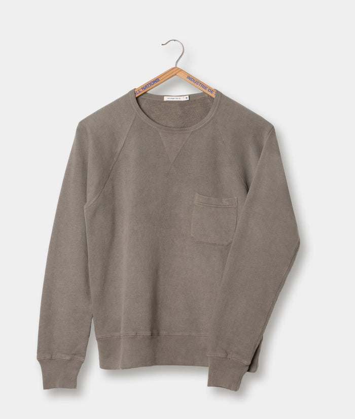 Pocket Sweatshirt in Iron 4